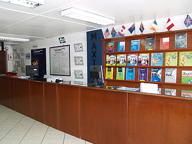 Empfangsbereich der Sprachschule Maximo Nivel