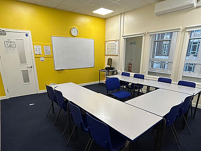 Accogliente aula per i corsi di inglese presso l'IH Newcastle