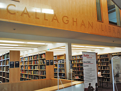 Bibliothek am Campus in Oxford für konzentriertes Lernen während deiner Sprachreise Englisch im Ausland