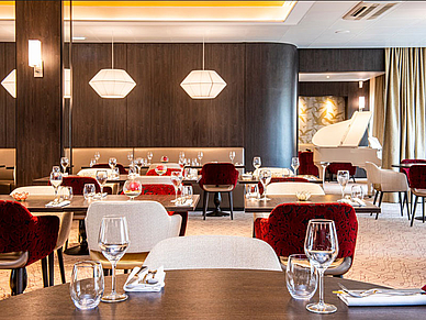 Eleganter Speisesaal der Premium-Residenz in Rouen mit Restaurantbereich für Sprachschüler