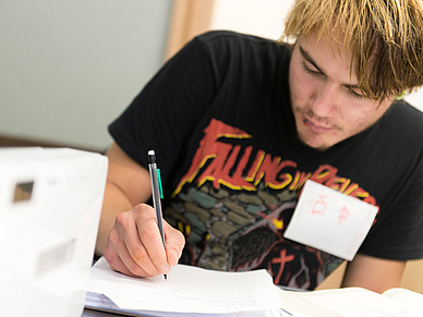 Studente di lingue, scuola di lingua giapponese a Tokyo