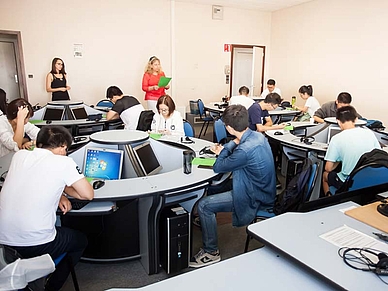 Ici, les tâches sont élaborées en petits groupes