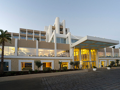 Außenansicht Hotel Salini, Sprachreisen nach Malta