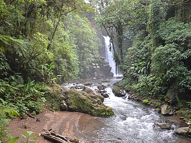 Wasserfall in Coronado, Spanisch Sprachreisen für Erwachsene nach Costa Rica